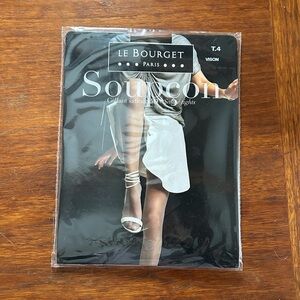 Le Bourget Paris Soupcon Pantyhose Large